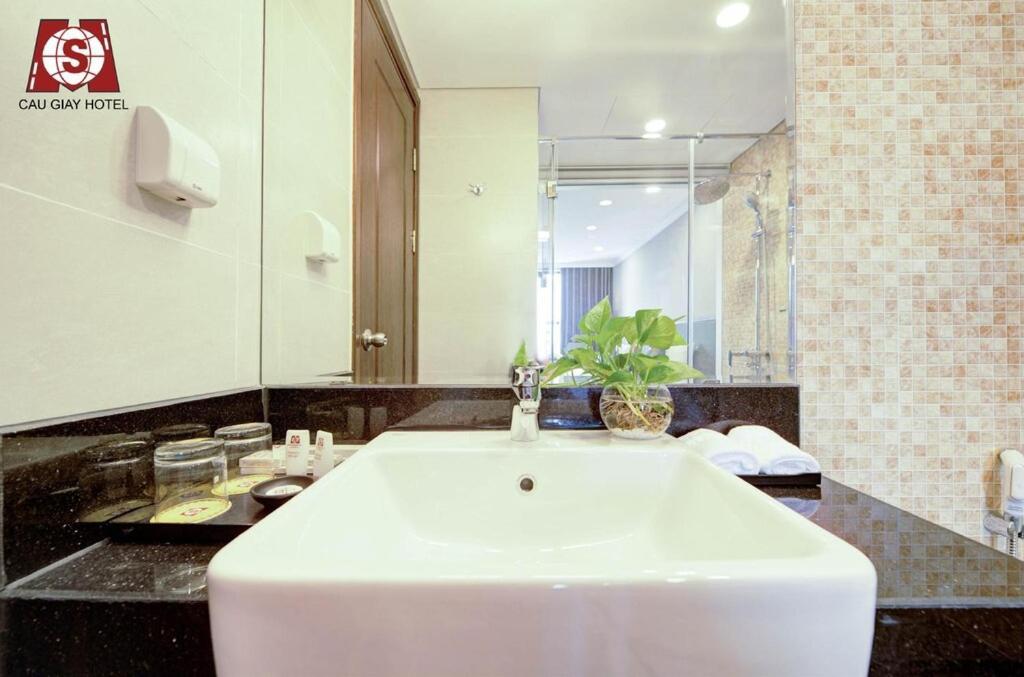 Cau Giay Hotel - By Bay Luxury Hanoi Exterior foto