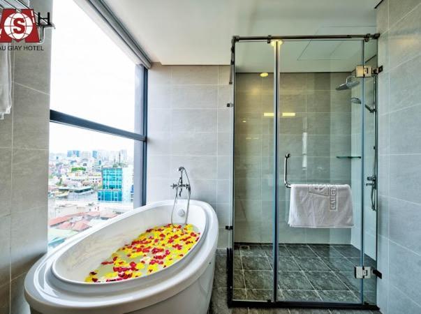 Cau Giay Hotel - By Bay Luxury Hanoi Exterior foto